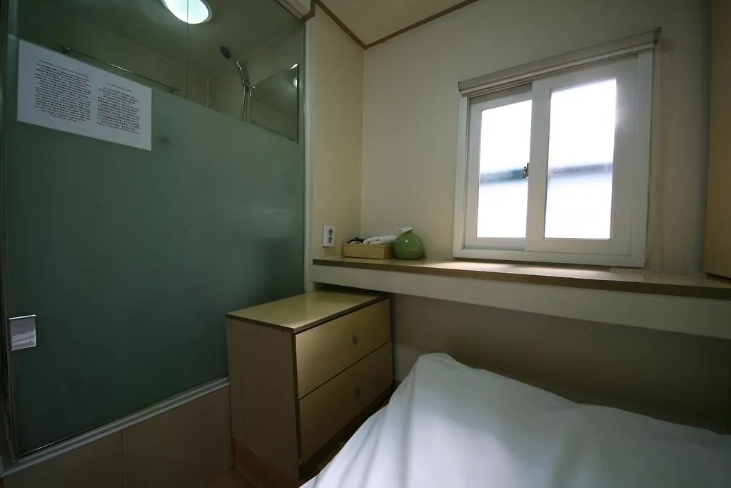 Guesthouse Myeongdong Seoul 2*,  South Korea