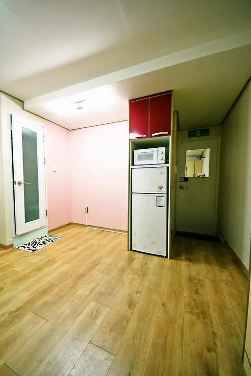 Guesthouse Myeongdong Seoul 2*,  South Korea