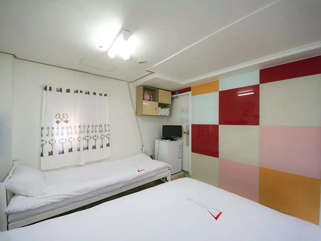 Guesthouse Myeongdong Seoul 2*,